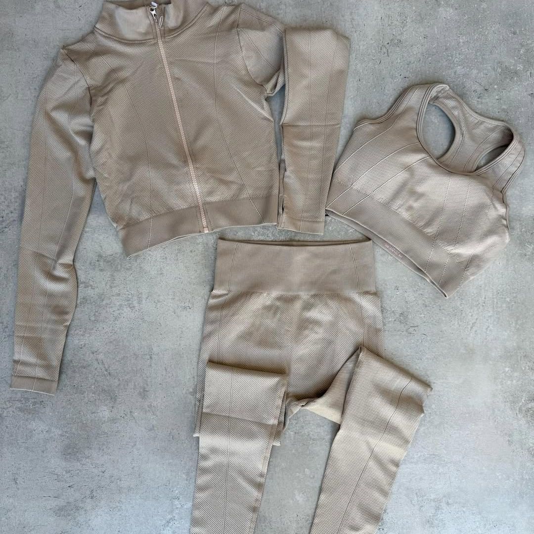 conjunto-deportivo-3-piezas-425